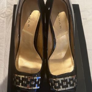 Tahari black bennett peep toe heels